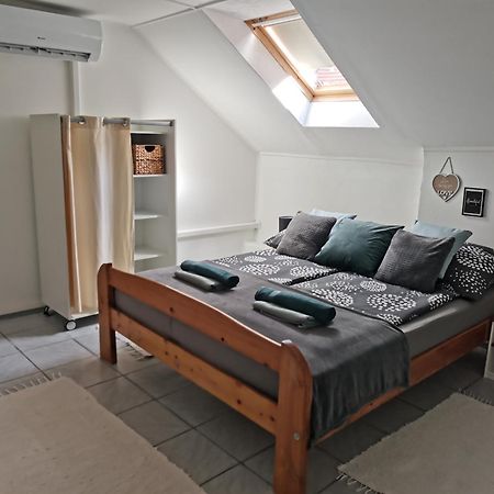 Apartman Rose Егер Екстериор снимка