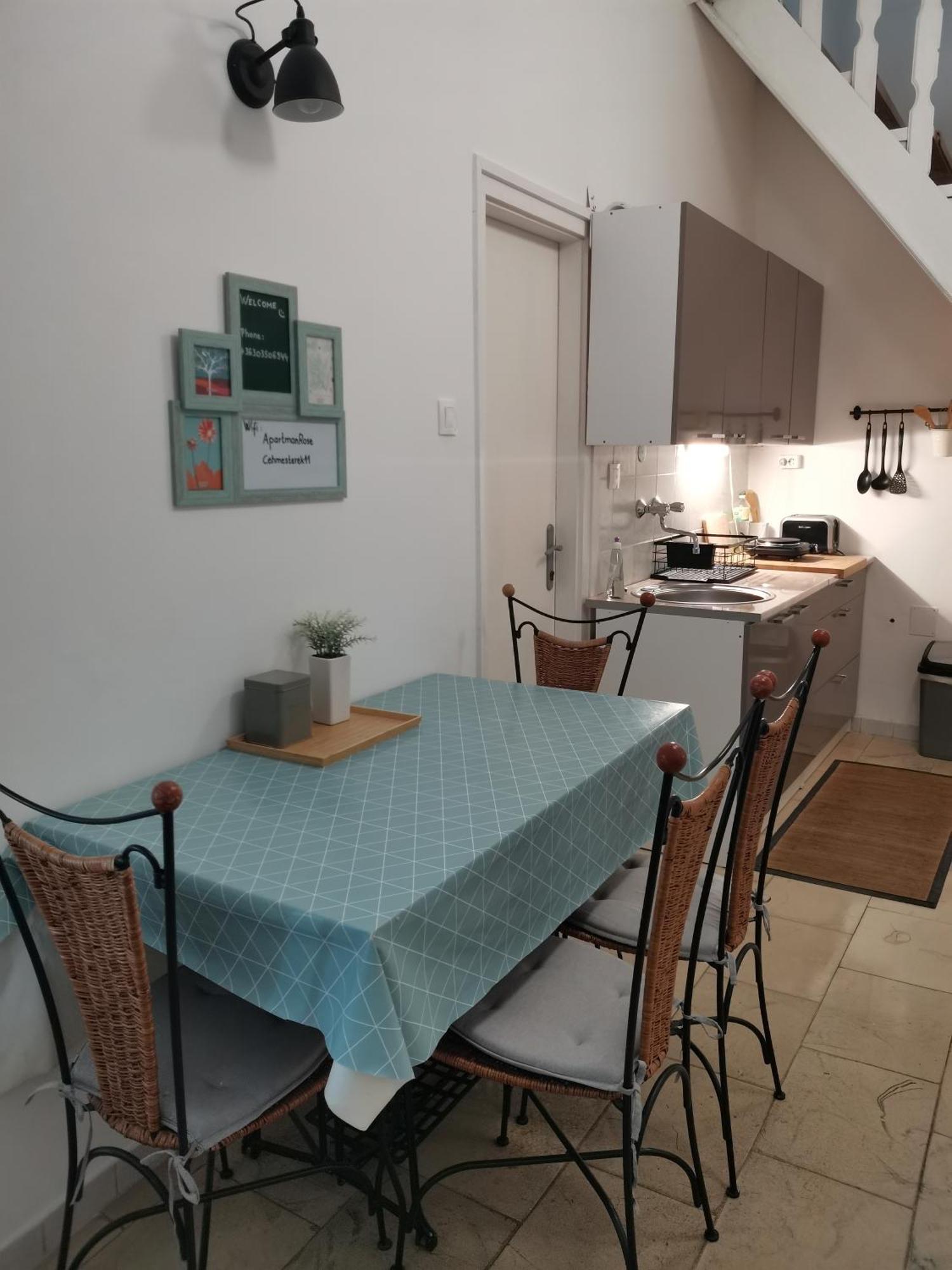 Apartman Rose Егер Екстериор снимка